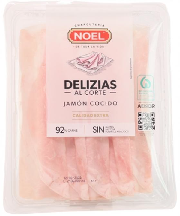 Pisto de verduras con jamón de york y 1 lata de piña en su jugo.